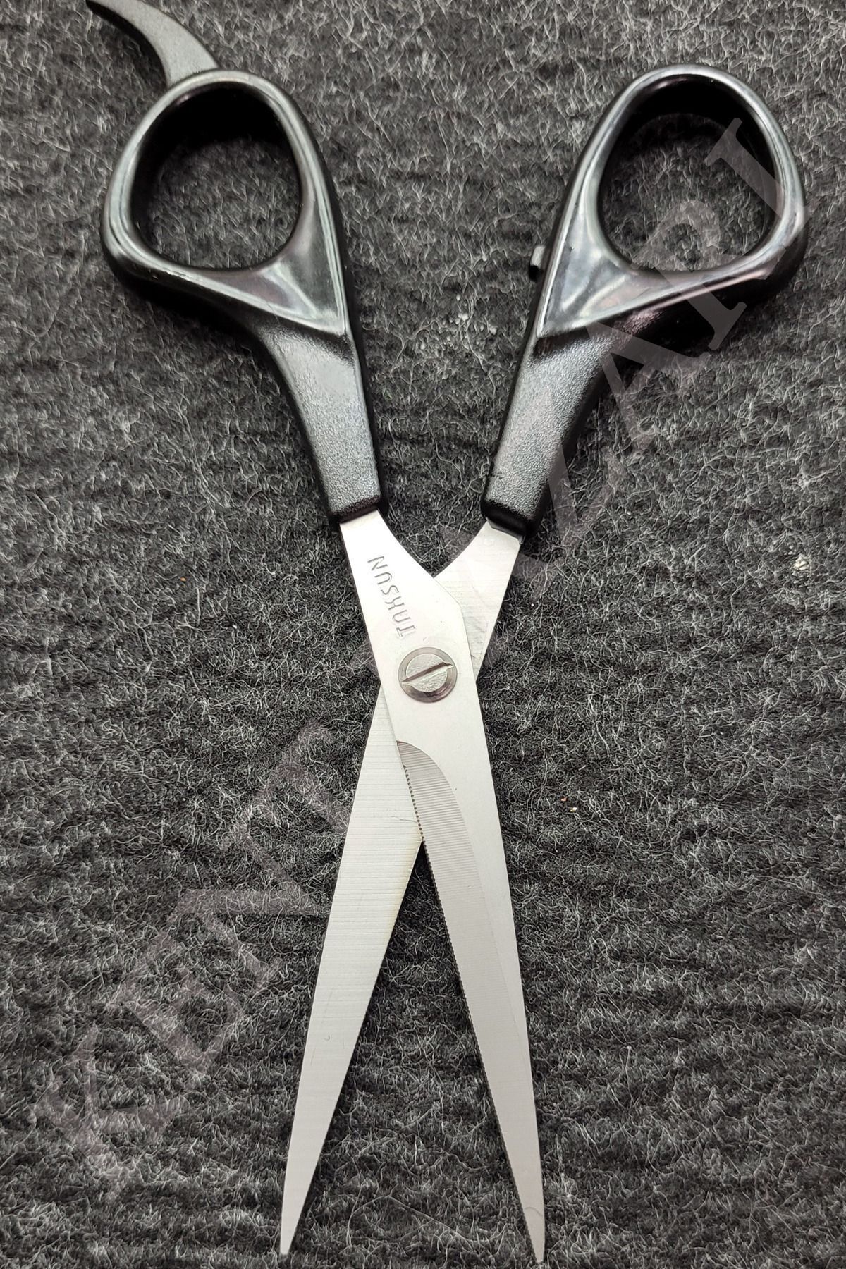 1 Adet.kuaför Berber Makası. Uzunluk 15 Cm
